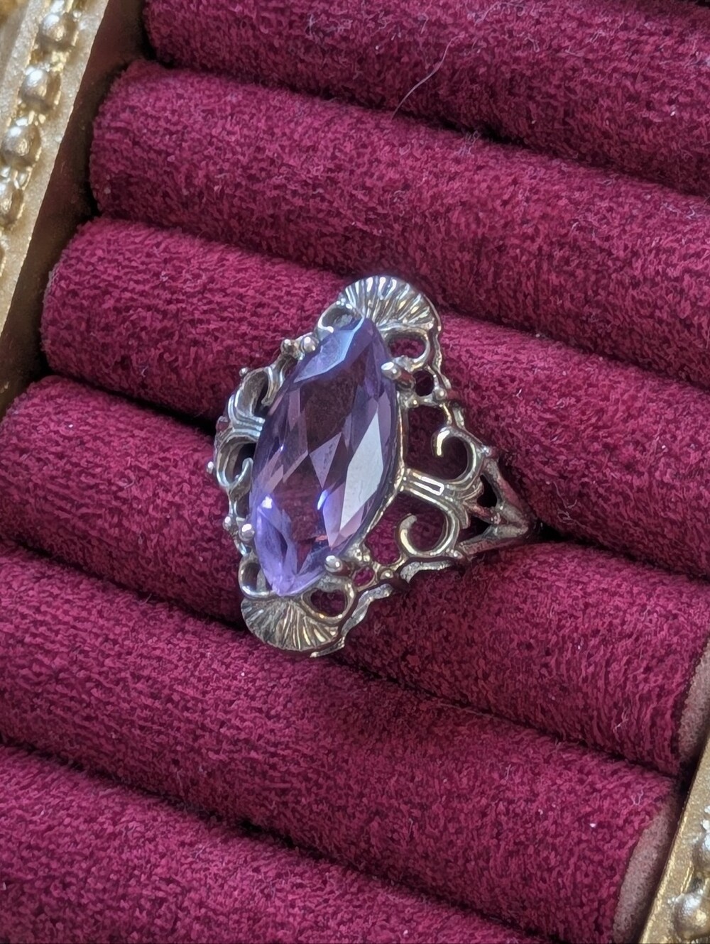 Ornate Vintage Amethyst & Sterling Silver Ring with Filigree Scroll Details - Picture 3 of 6
